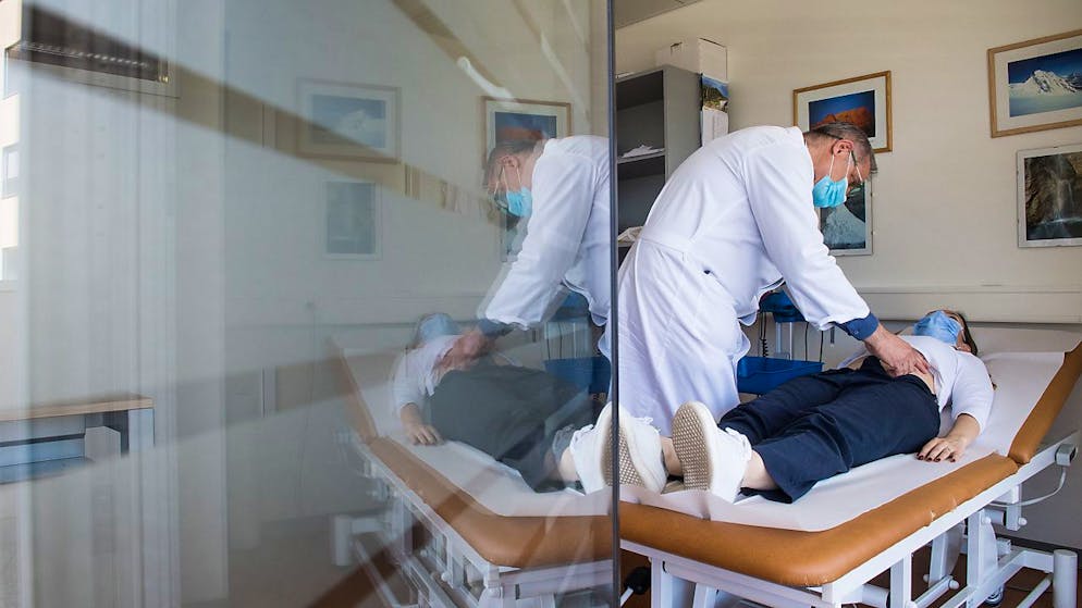 Quasi 15mila nuovi casi nel finesettimana in Svizzera.