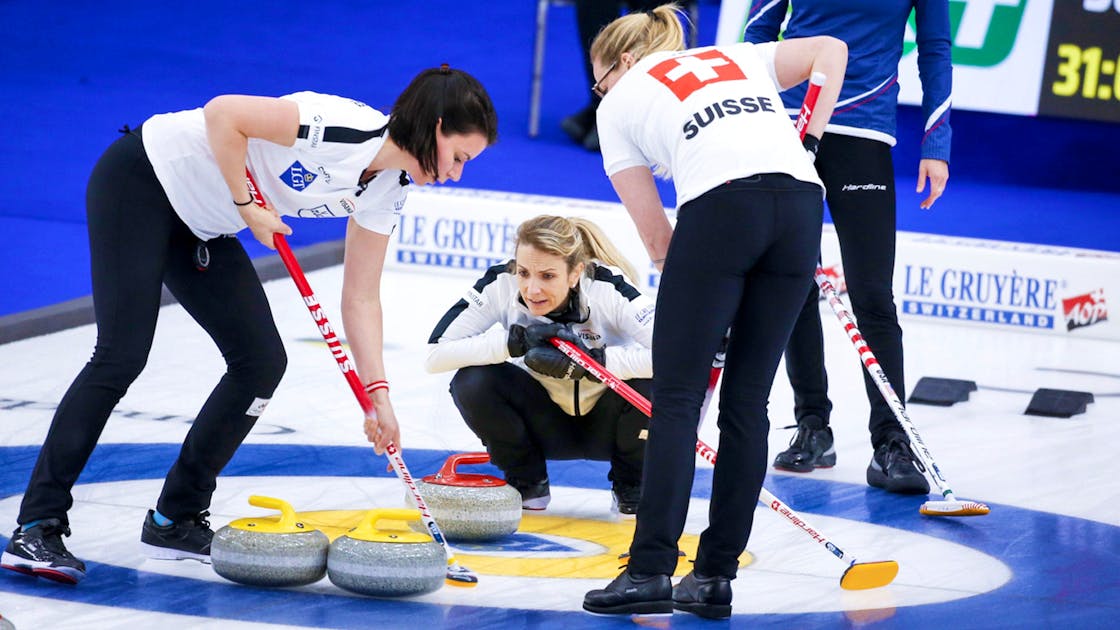 Curling Les Suissesses en démonstration blue News