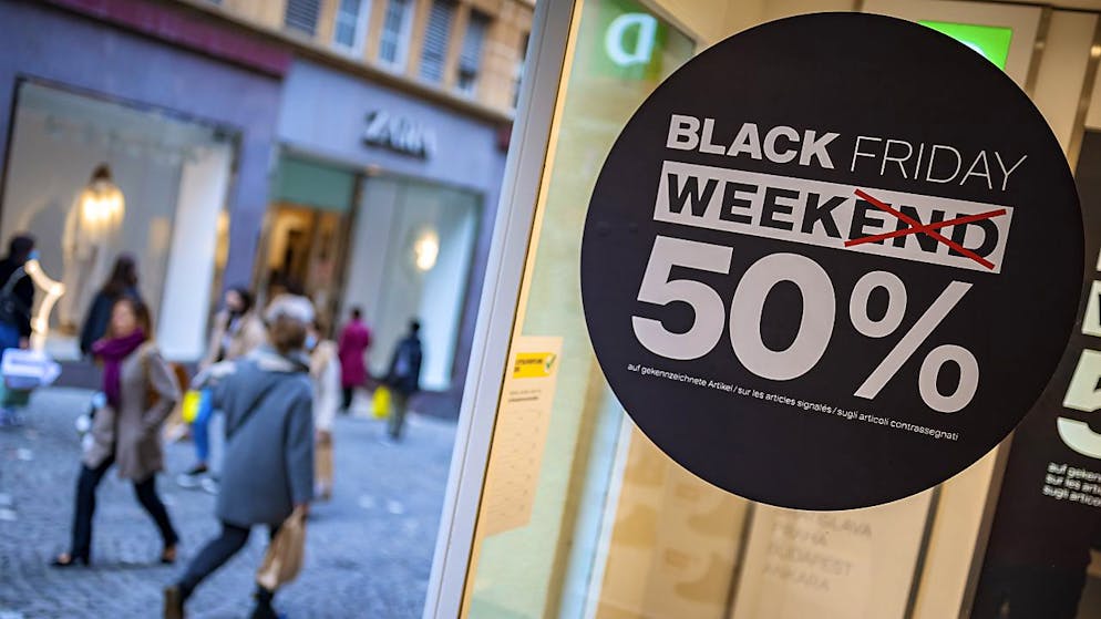 Nel commercio è il momento dei grandi sconti.
