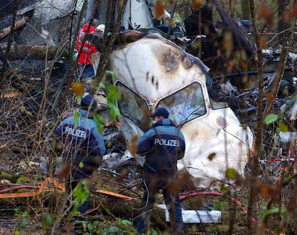 Secondo il rapporto, anche i controllori del traffico aereo hanno contribuito all'incidente - e, ultimo ma non meno importante, il top management di Crossair deve essere ritenuto responsabile del disastro.