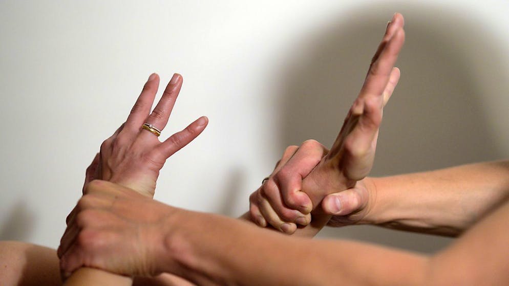 "Le molestie verbali e altri comportamenti che riducono la donna a oggetto forniscono un terreno fertile per aggressioni più gravi ma sono generalmente accettate come 'normali'" indica la ong femminista per la pace (foto simbolica)