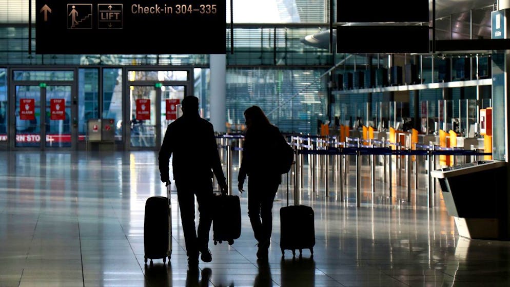 La Germania ha confermato i suoi due primi casi di variante Omicron: si tratta di persone arrivate dal Sudafrica all'aeroporto di Monaco (foto d'archivio)