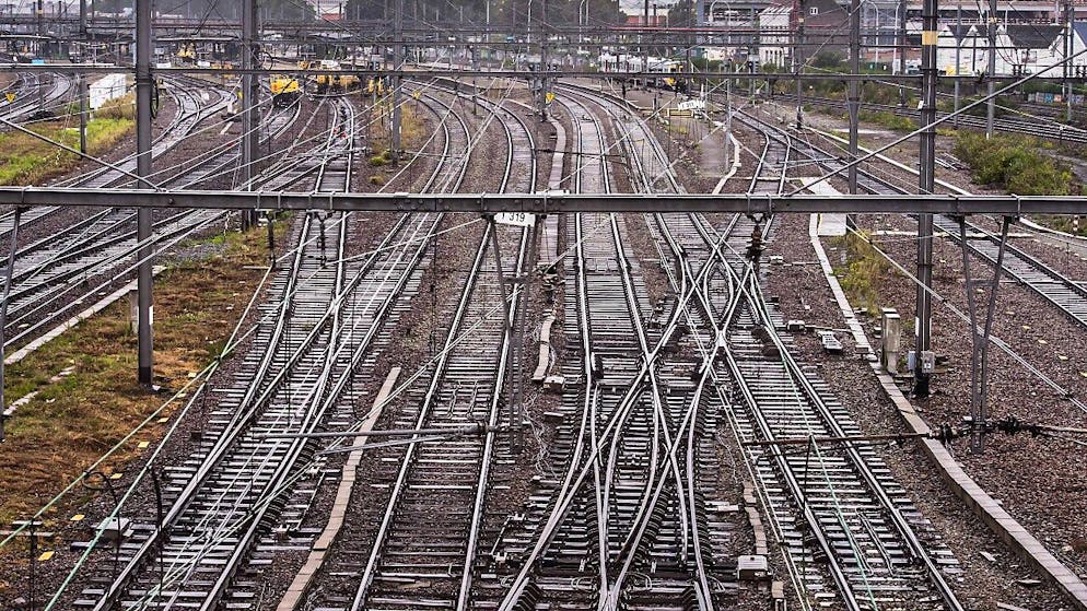 Troppi dipendenti positivi al Covid: le ferrovie del Belgio riducono le corse (foto simbolica)
