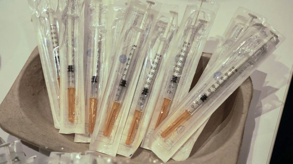 Gli anziani sono più favorevoli a un obbligo di vaccinazione che i giovani.