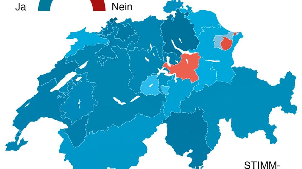 Gli elettori più anziani hanno sostenuto maggiormente la legge Covid-19 rispetto a quelli più giovani, stando a un sondaggio di Tamedia-20 Minuti