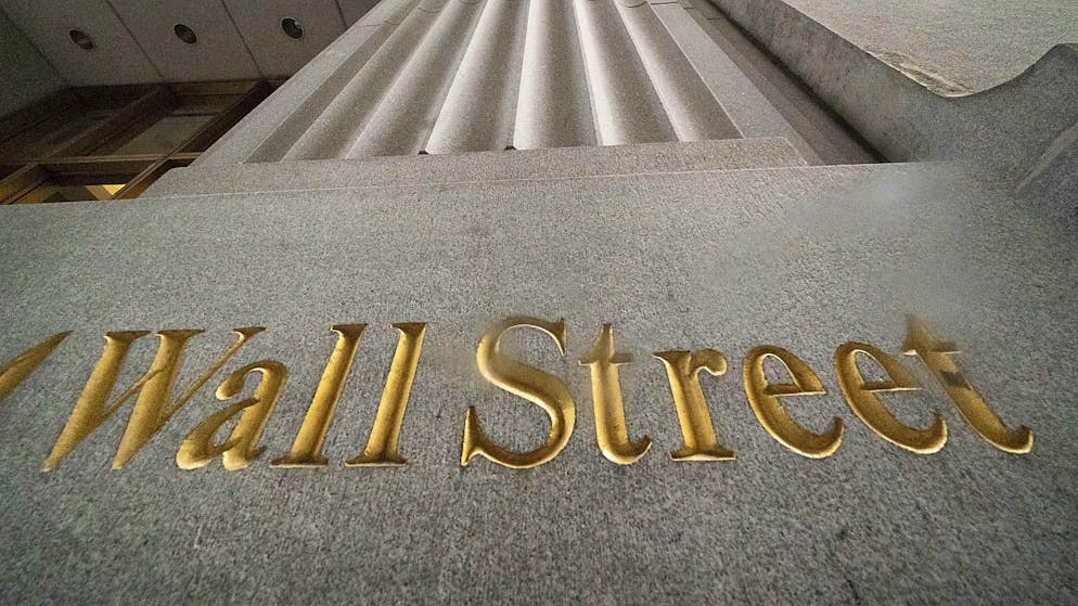 Wall Street recupera dopo il tonfo di venerdì