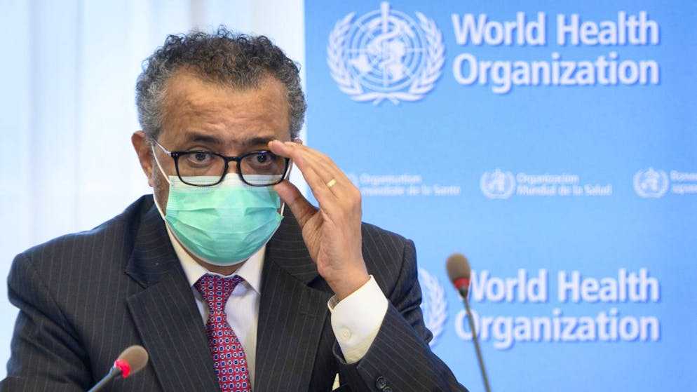 Il capo dell'Organizzazione mondiale della sanità, Tedros Adhanom Ghebreyesus, ha chiesto oggi agli Stati membri una risposta "razionale" e "proporzionata" ad Omicron, la nuova variante di Covid 19 scoperta in Sudafrica.