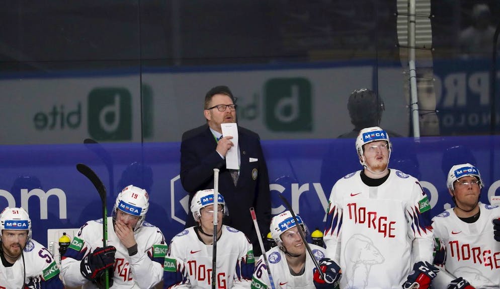 epa09234052 Head coach of Norway Petter Thoresen (C) reacts during the IIHF 2021 World Ice Hockey Championships group B match between Latvia and Norway at the Arena Riga, Latvia, 28 May 2021. EPA/TOMS KALNINS