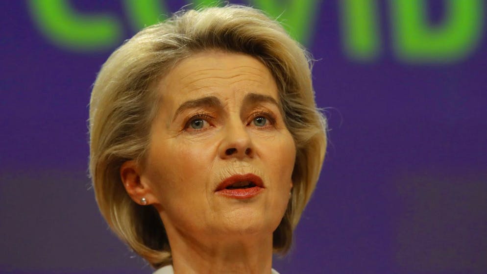 Ursula von der Leyen estime qu'une discussion doit être menée sur la vaccination obligatoire.