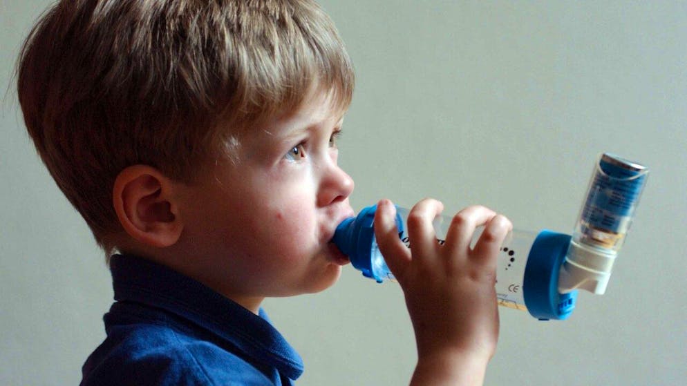 Les hospitalisations dues au Covid-19 restent rares même chez les enfants asthmatiques et les décès y sont tellement peu fréquents qu'aucune conclusion statistique n'a pu en être tirée par l'étude (archives).