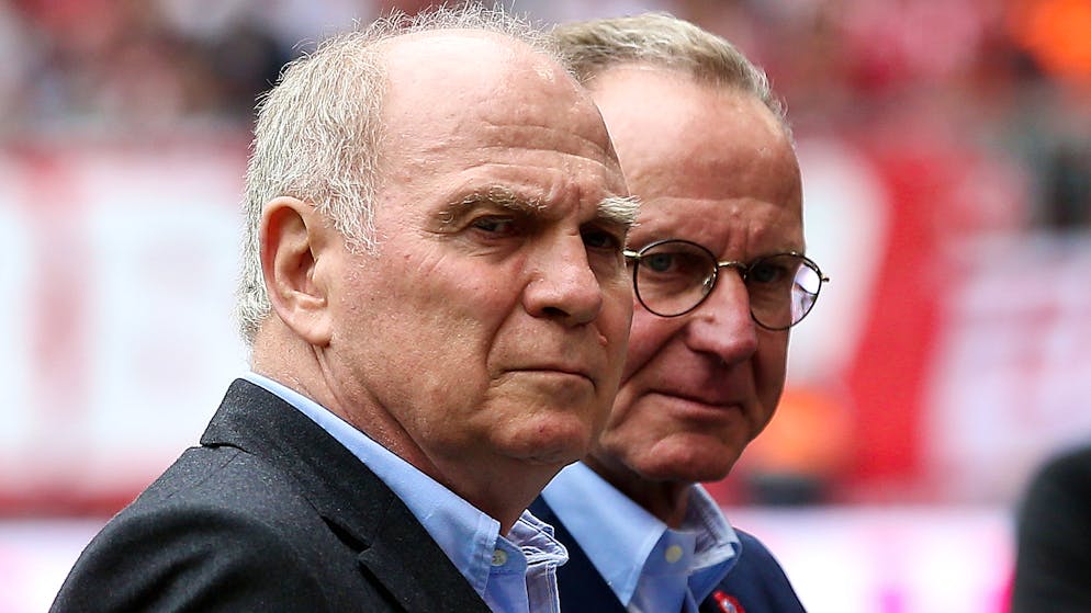 MUNICH, GERMANY - MAY 18: President Uli Hoeness of FC Bayern Muenchen and Chairman Karl-Heinz Rummenigge of FC Bayern Muenchen look on prior to the Bundesliga match between FC Bayern Muenchen and Eintracht Frankfurt at Allianz Arena on May 18, 2019 in Munich, Germany. (Photo by TF-Images/Getty Images)