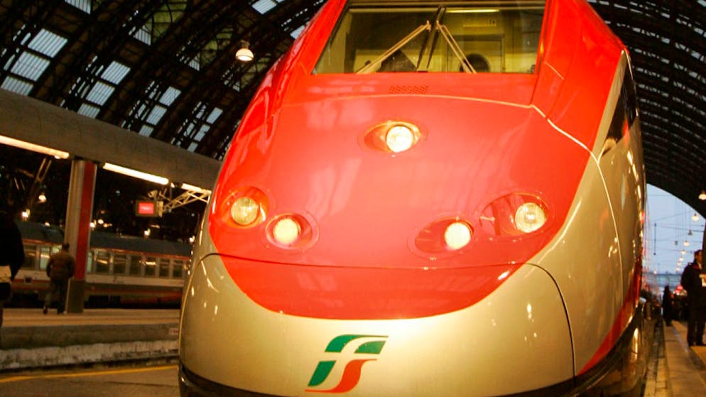 I passeggeri dei treni italiani oggi hanno dovuto dar prova di grande pazienza. I ritardi massimi cumulati hanno raggiunto 3 ore e 40 minuti. (Immagine simbolica)