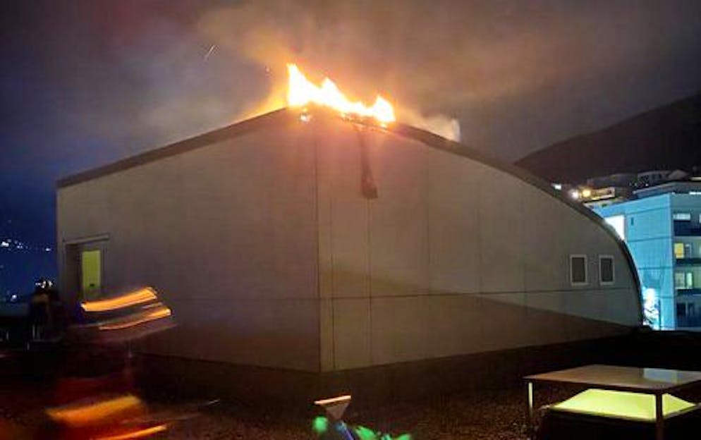 L'intervention des pompiers s'est achevée vers 22h00 et il n'y a pas eu de blessé.