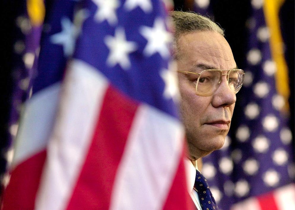 À la mort, à 84 ans, de l'ex-secrétaire d'Etat américain Colin Powell en octobre, doublement vacciné et décédé de complications dues au Covid-19, des publications assuraient que ce décès prouvait l'inefficacité des vaccins. Mais omettaient systématiquement de préciser qu'il souffrait de deux maladies graves.