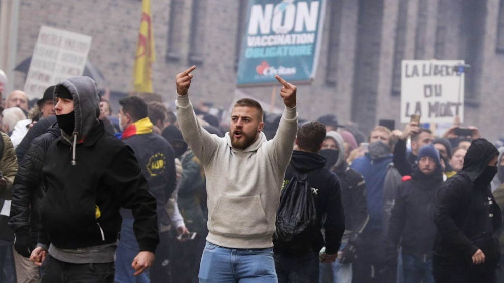 Nuove proteste contro le misure anti-Covid a Bruxelles