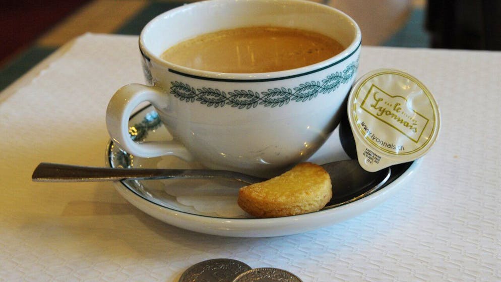 Il prezzo del Café crème varia da 3,00 a 6,00 franchi.