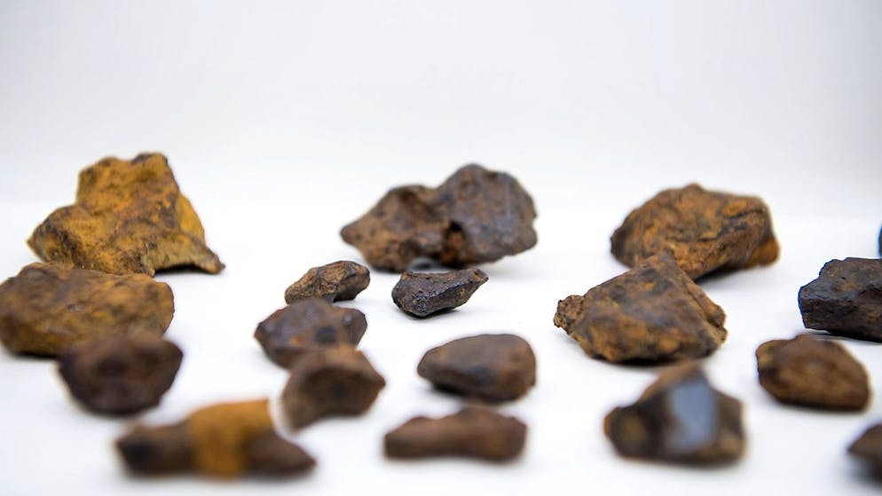 Un meteorite delle dimensioni di un mandarino e del peso di mezzo chilo si è schiantato lunedì scorso su un ghiacciaio nella Val de Bagnes, in Vallese. Ma non è stato ancora trovato, perché la zona è pericolosa d'inverno.