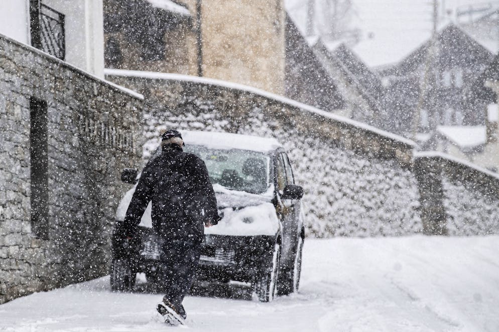 Ambri: nevicate  a basse quote. Nella foto, la forte nevoicata in Leventina, imianca completamente tutto il paesaggio. © Ti-Press / Samuel Golay