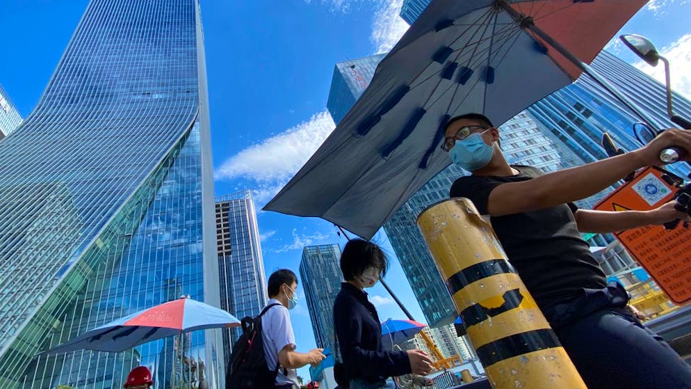 Evergrande sta tenendo con il fiato sospeso le piazze finanziarie internazionali.