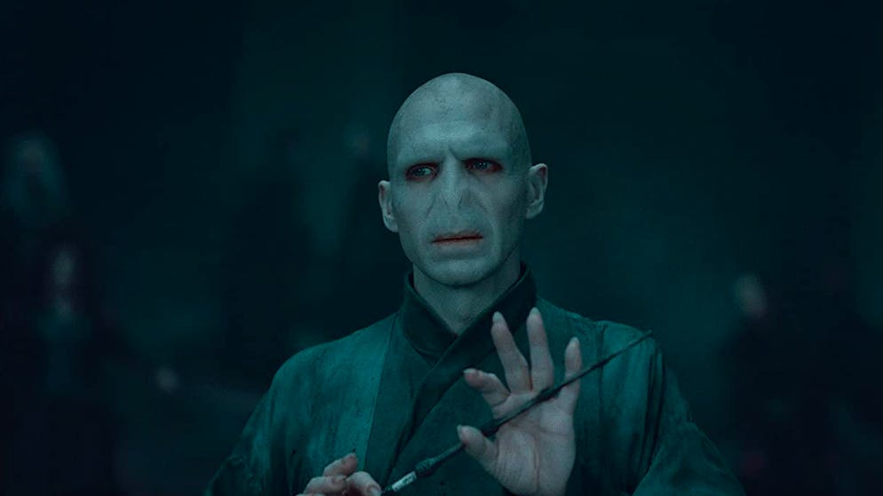 «Harry Potter und die Rückkehr nach Hogwarts»: 20 Jahre Jubiläum. Einer, der nicht seit Beginn der Reihe mit im Boot war, ist Ralph Fiennes. Doch seine Verkörperung von Lord Voldemort war ein Geniestreich.