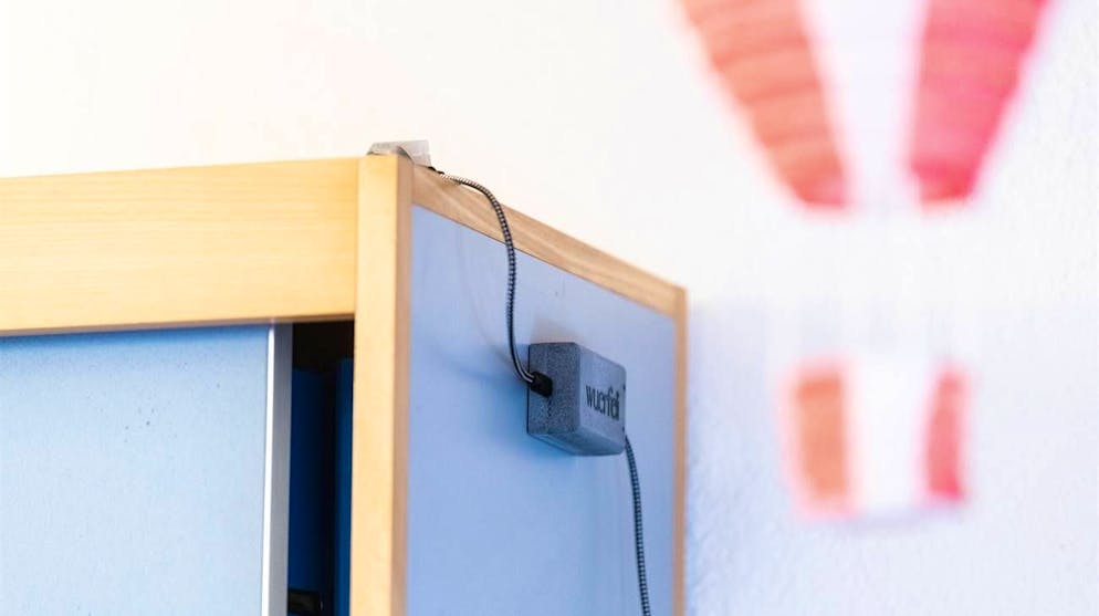 I sensori installati nelle aule grigionesi hanno dimostrato per la prima volta una correlazione tra qualità dell'aria a scuola e contagi tra allievi e insegnanti