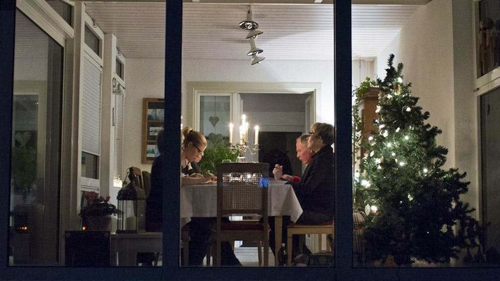 Gli esperti di Covid favorevoli ai pranzi in famiglia per le feste