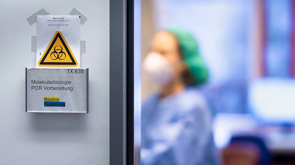 Dal 29 novembre al 5 dicembre, in Svizzera si è registrato un numero nettamente maggiore di infezioni da SARS-CoV-2, decessi, ricoveri ospedalieri e pazienti in terapia intensiva rispetto alla settimana precedente.