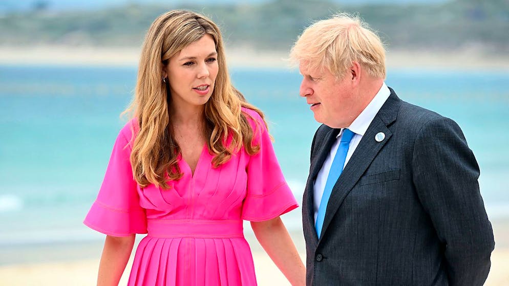 Il premier britannico Boris Johnson con la moglie Carrie (foto d'archivio)