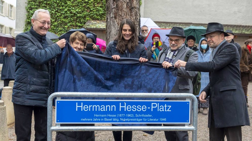 L'écrivain Hermann Hesse, prix Nobel de littérature, a désormais une place à son nom à Bâle, ville où il a vécu de nombreuses années.