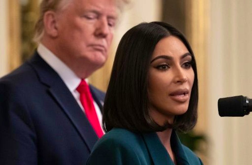 Kim Kardashian en 2019 à la Maison Blanche avec l'ancien président Donald Trump.