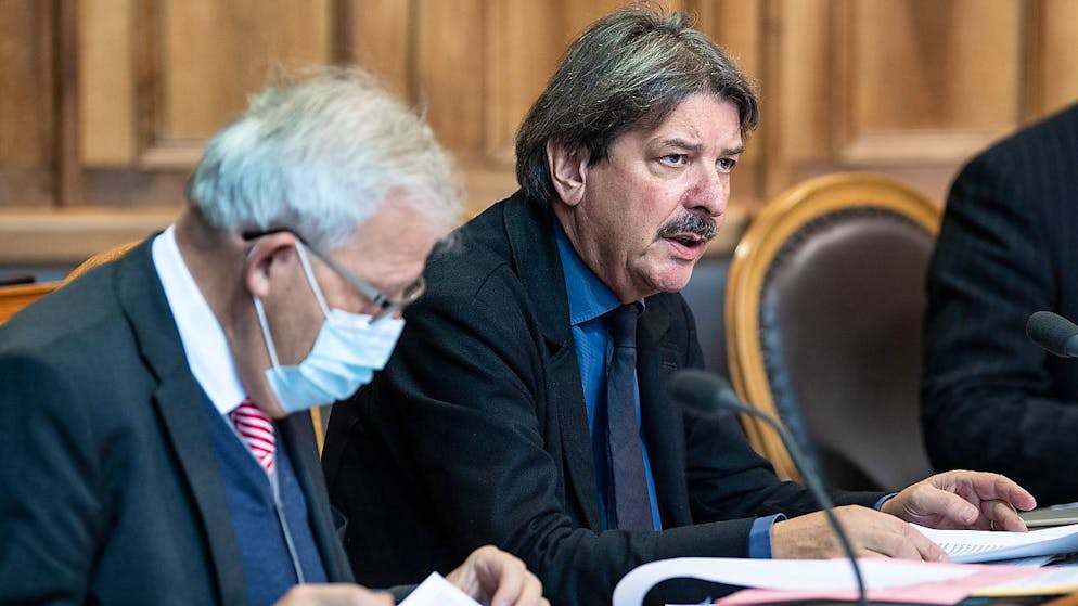 Immigrazione: mozione del consigliera agli Stati Paul Rechteiner (PS/SG) per lo "jus soli" (a destra nella foto d'archivio)