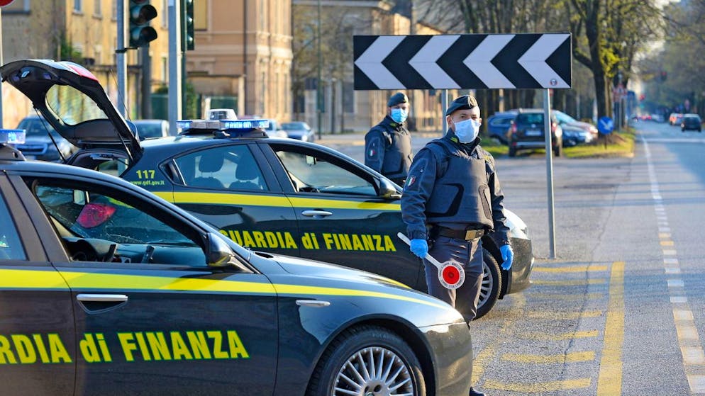 Operazione della Guardia di Finanza contro una settantina di imprese