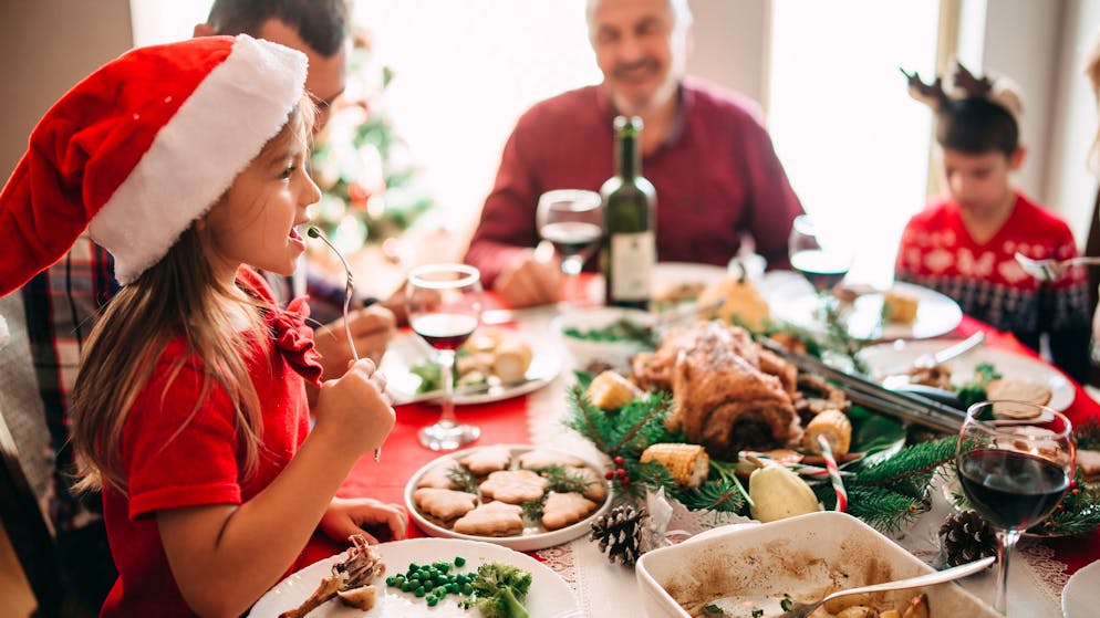Zu Weihnachten wird gross aufgetischt – Magen und Darm können die allgemeine Freude aber oft nicht teilen.