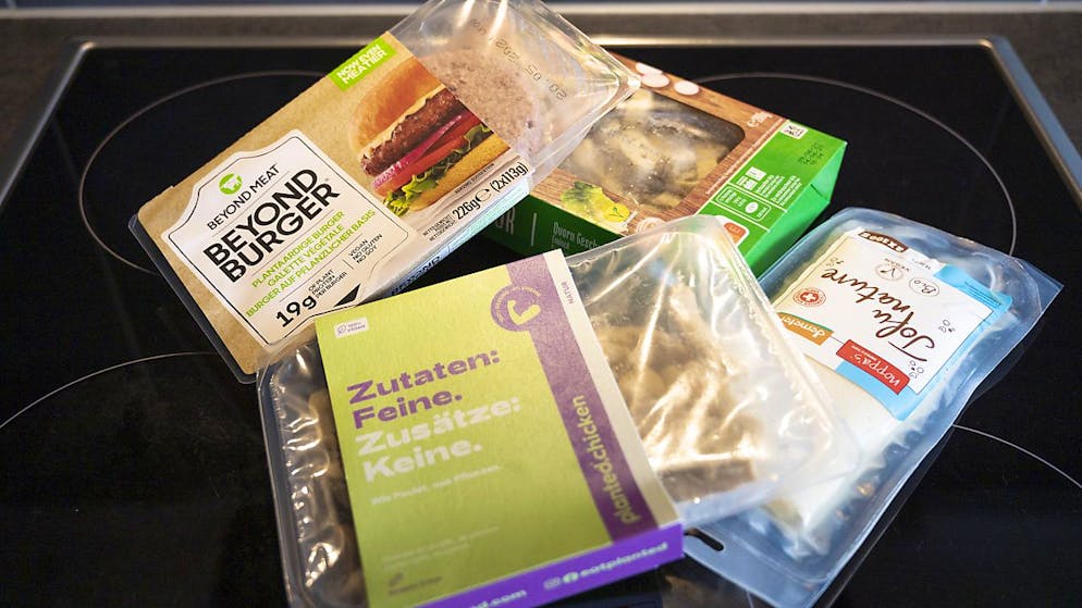 I consumatori ritengono a torto come meno ecologiche e meno sane della carne molte alternative vegetariane come tofu, falafel e salsicce di verdure. È quanto risulta da uno studio del Politecnico federale di Zurigo.