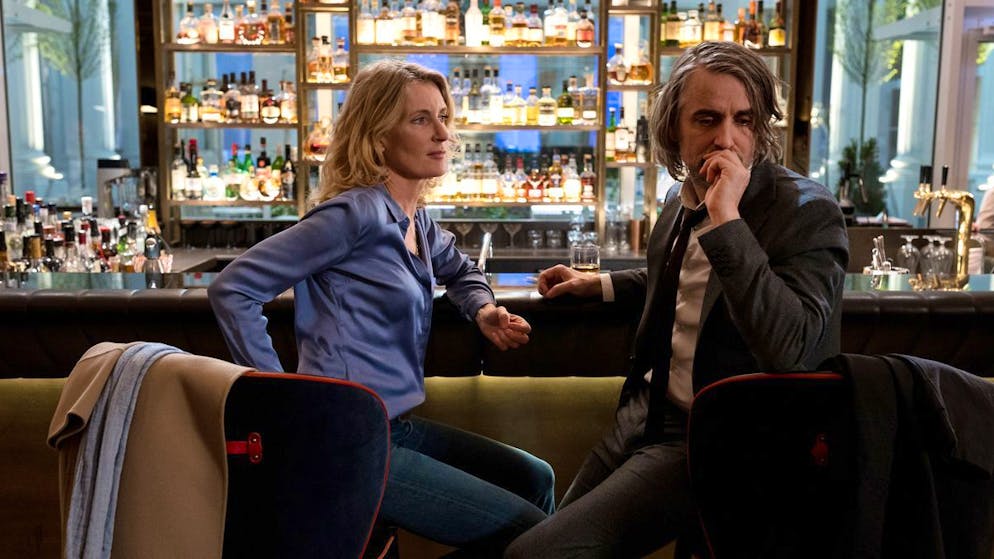 Diese Udo-Lindenberg-Mythen sind wahr. Charlotte Lindholm (Maria Furtwängler) und ihr Hamburger Kollege Ruben Delfgau (Jens Harzer) ermitteln gemeinsam, doch auch privat gibt es Anziehungskräfte.