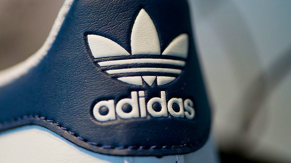 Le fabricant de chaussures Adidas entend se lancer dans le monde du métavers avec une première collection d'articles commercialisés en cryptomonnaies (archives).