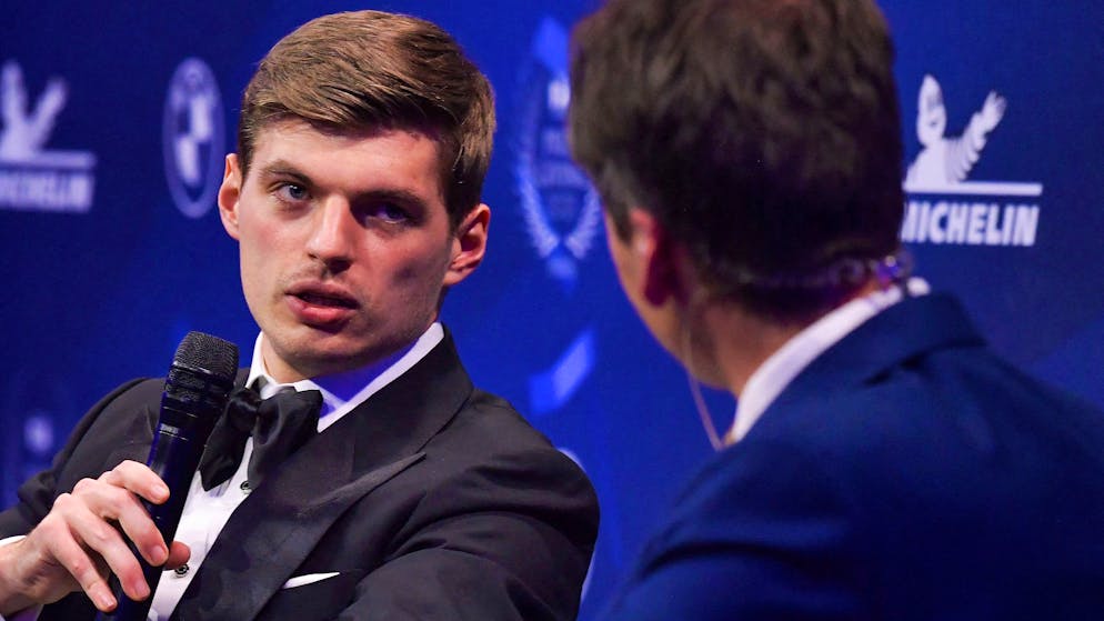 Max Verstappen allein in Paris: Mercedes-Motorsportchef Toto Wolff und Lewis Hamilton waren aus Protest nicht erschienen.