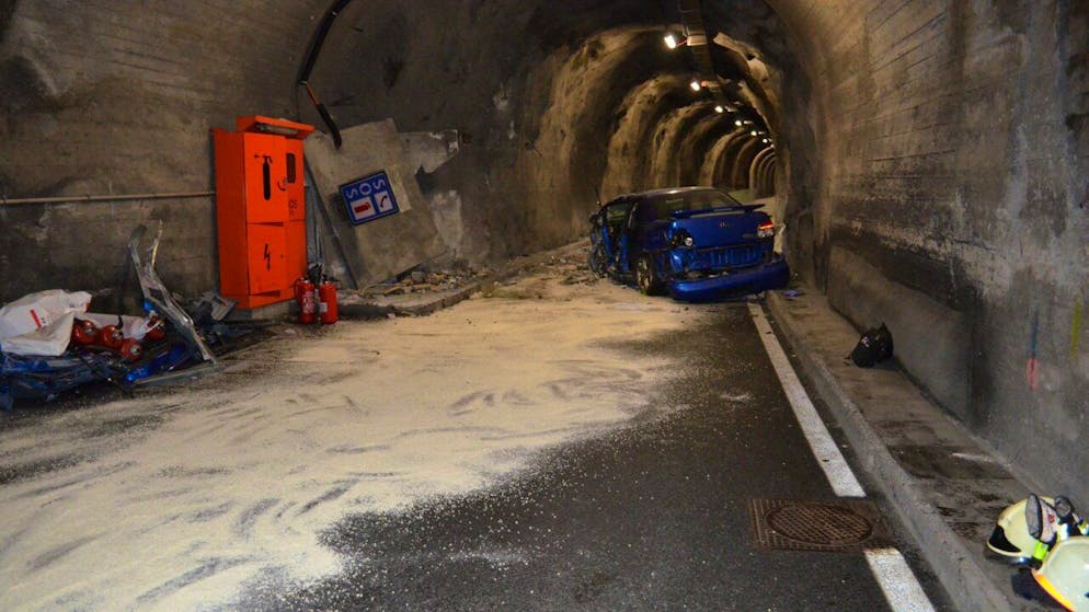 Le Engadiner Kraftwerke investono oltre 25 milioni di franchi per la ristrutturazione e la sicurezza del tunnel stradale Munt La Schera, lungo la strada fra Zernez (GR) e Livigno, in Italia. (foto d'archivio)