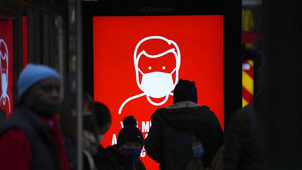 Londra sta valutando la possibilità di un lockdown di due settimane subito dopo Natale.