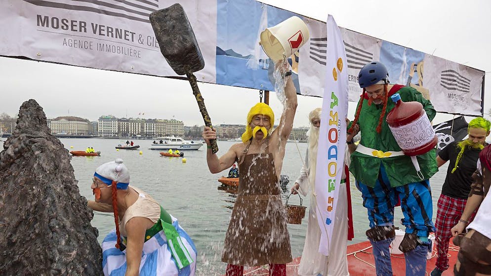 In acqua anche Asterix e Obelix.