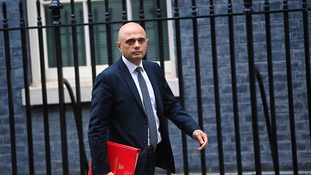 Stando al ministro della Salute britannico Sajid Javid potrebbe già essere troppo tardi per rispondere alla nuova mutazione.