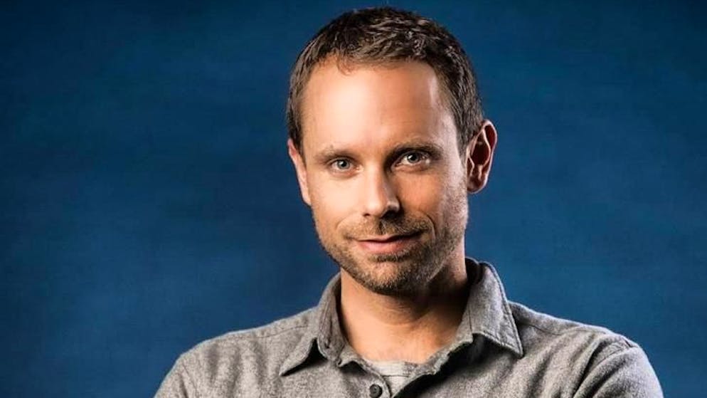 22 Sonntags-Fragen. Manuel Rothmund: «Ich vermute, Roger Federer kann gut Party machen»