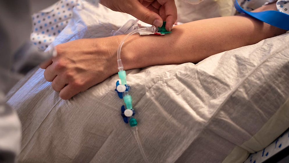 L'injection de fer par voie intraveineuse permet de traiter les carences en fer lorsque les compléments par voie orale n'ont pas été efficaces ou sont contre-indiqués (archives).