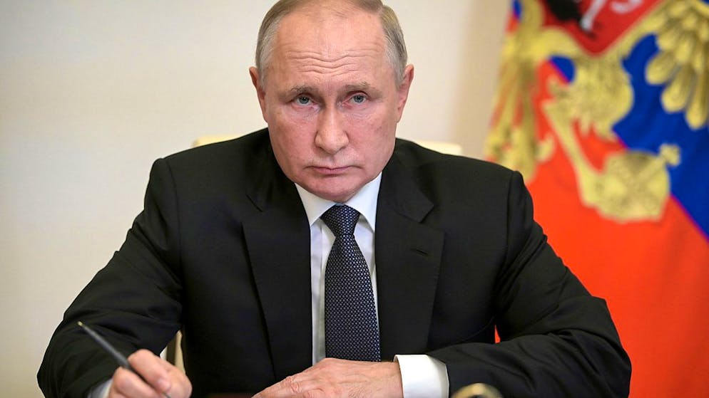 La Russia ha deciso di espellere due diplomatici tedeschi "come risposta simmetrica" a una decisione simile da parte di Berlino.