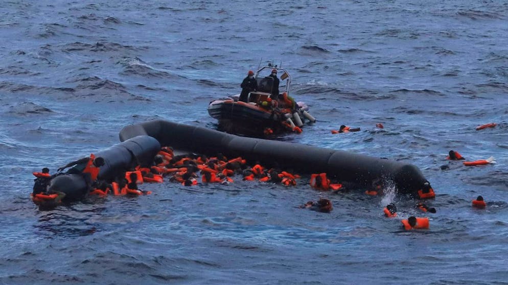 Almeno 160 migranti sono annegati al largo della Libia in una settimana dopo che le imbarcazioni su cui viaggiavano sono affondate. Lo afferma l'Organizzazione internazionale per le migrazioni (OIM).