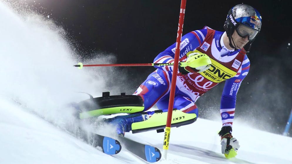 Clément Noël vire en tête après la première manche du slalom de Madonna.