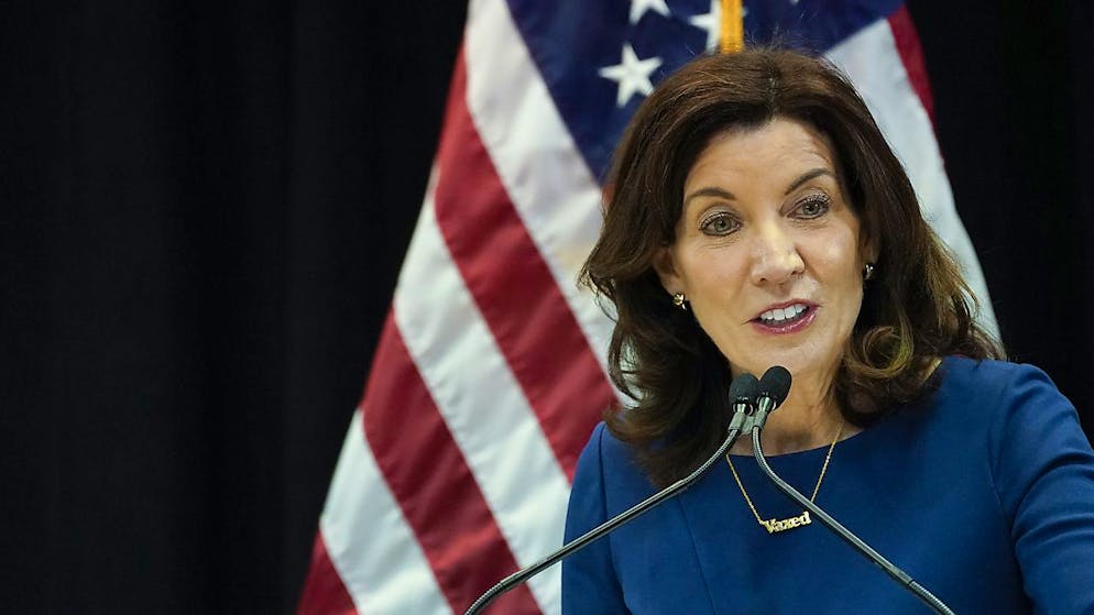 Il governatore di New York, Kathy Hochul, deve far fronte a un record di casi nella City