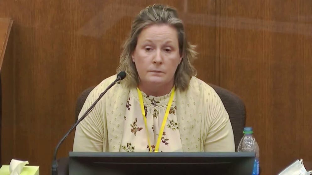 Kim Potter durante il processo che si è svolto al Tribunale di Minneapolis