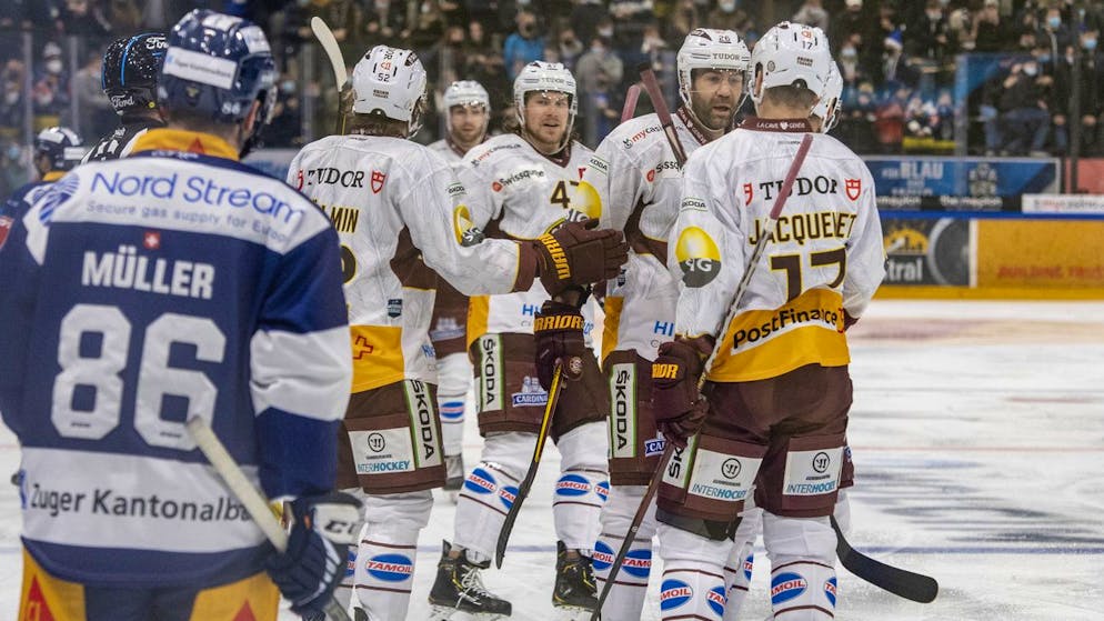 Daniel Winnik fête son triplé avec son équipe