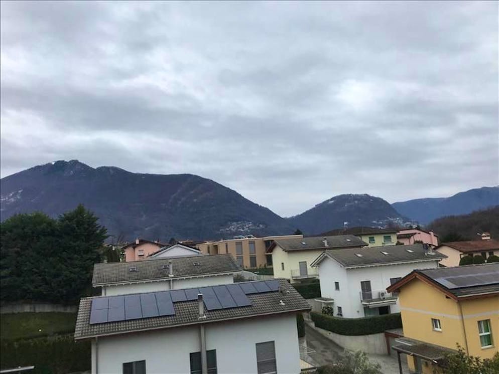 Il cielo nuvoloso di venerdì sopra Comano